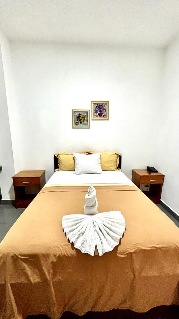 Fitzcarrald Hotel Iquitos Buitenkant foto