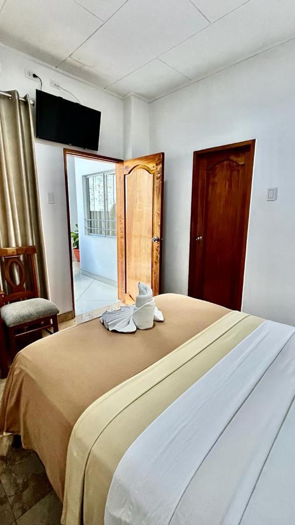 Fitzcarrald Hotel Iquitos Buitenkant foto