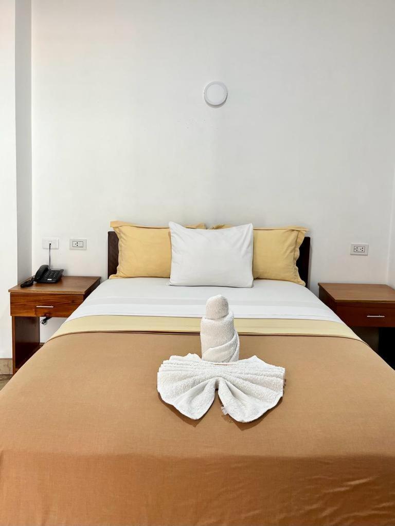 Fitzcarrald Hotel Iquitos Buitenkant foto
