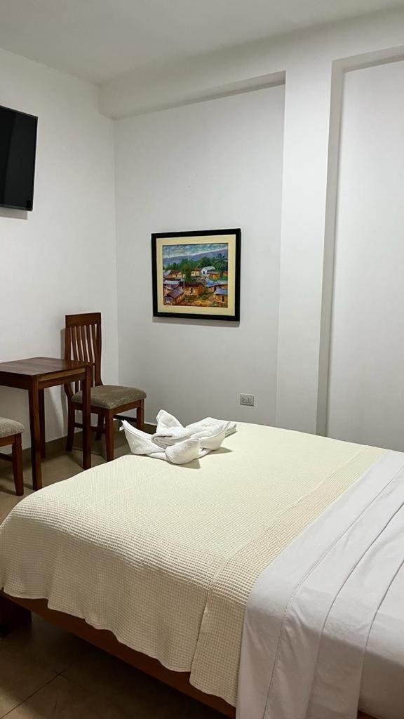 Fitzcarrald Hotel Iquitos Buitenkant foto